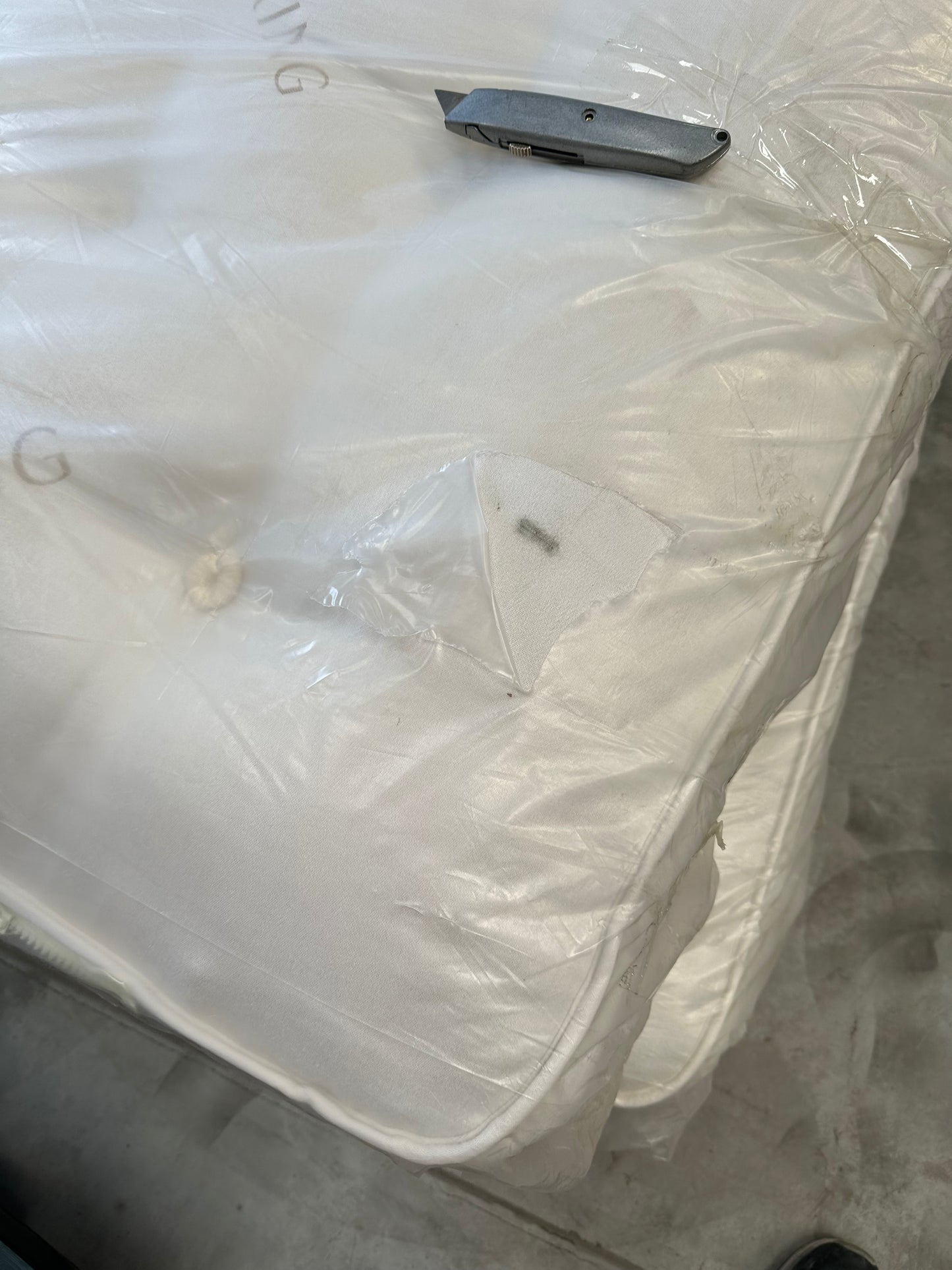 Vispring Woolacombe Supreme 2000 Zip Link Mattress Medium Tension, Super King Size