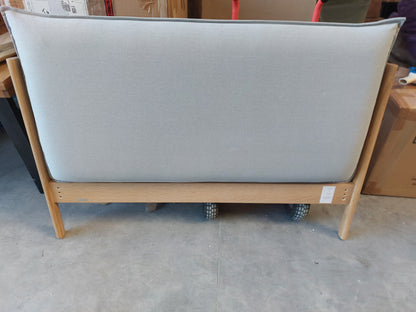 List - PILLOW BED GREY 135CM