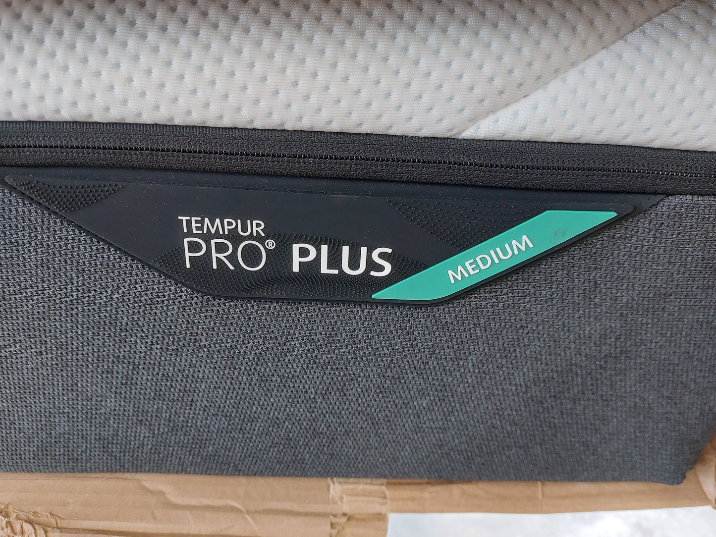 TEMPUR Pro® Plus CoolQuilt Memory Foam Mattress, Medium Tension, King Size