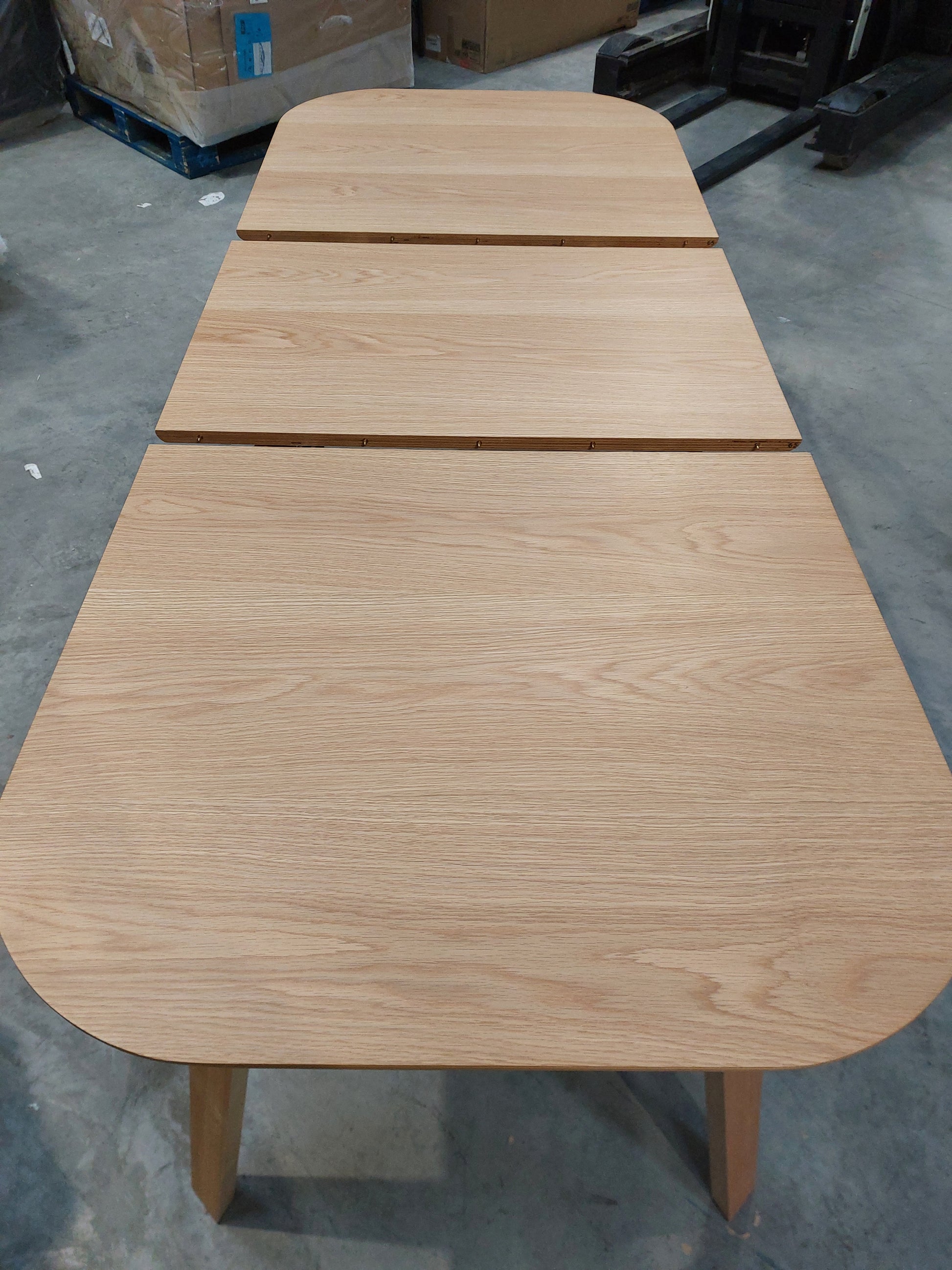 John Lewis Anton 6 to 8 Seater Extending Dining Table Oak