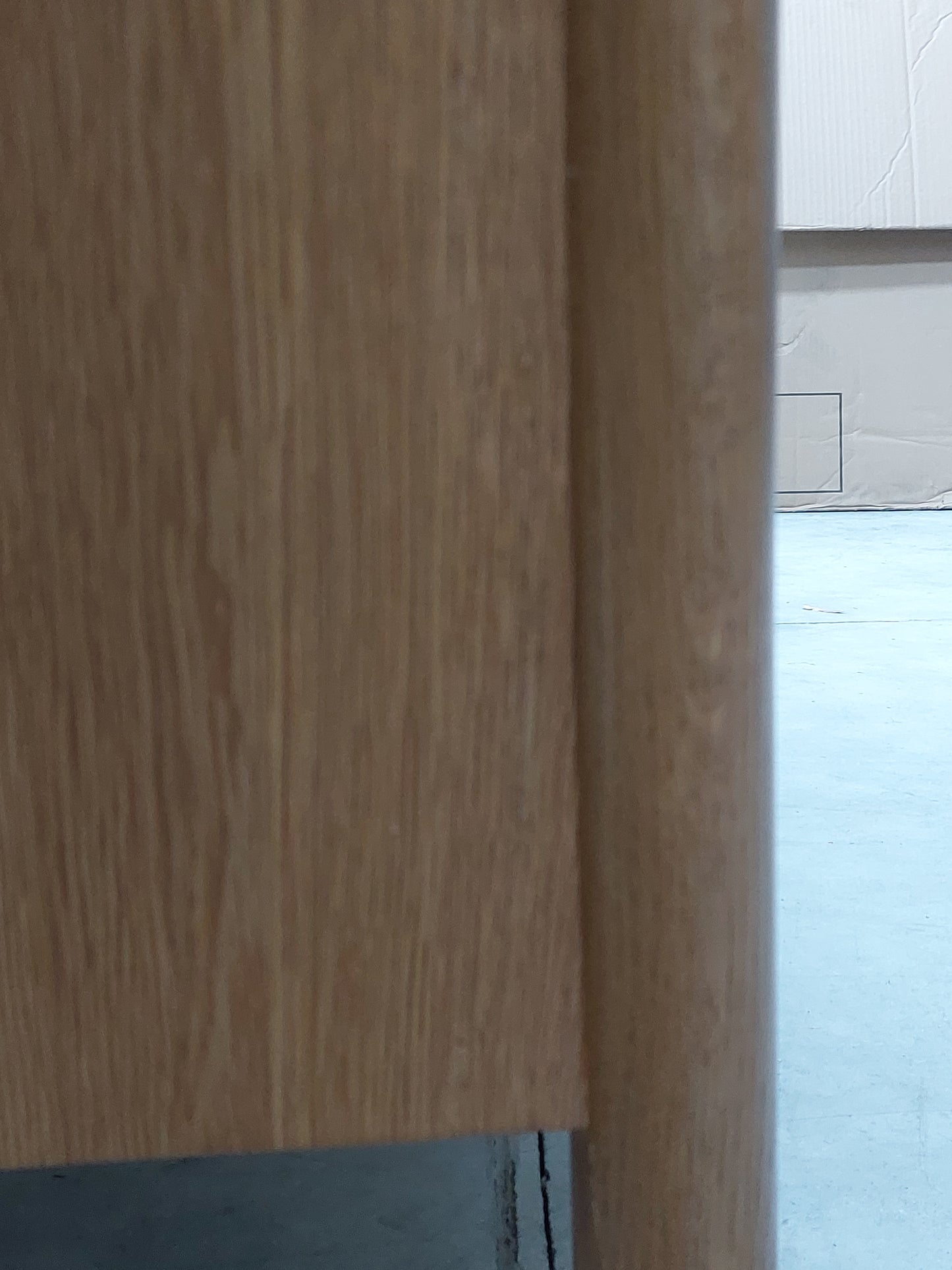 Find and list 80300405 spindle oak wardrobe