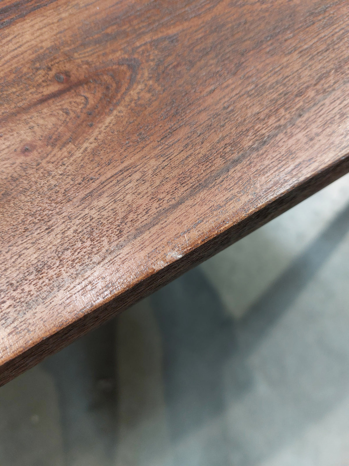 nkuku Anbu Acacia 6 Seater Small Dining Table