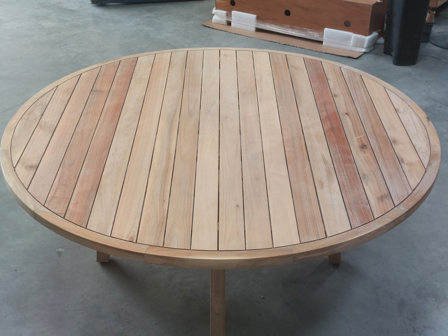 KETTLER Cora 8-Seater Round Garden Dining Table FSC-Certified (Acacia Wood), Natural