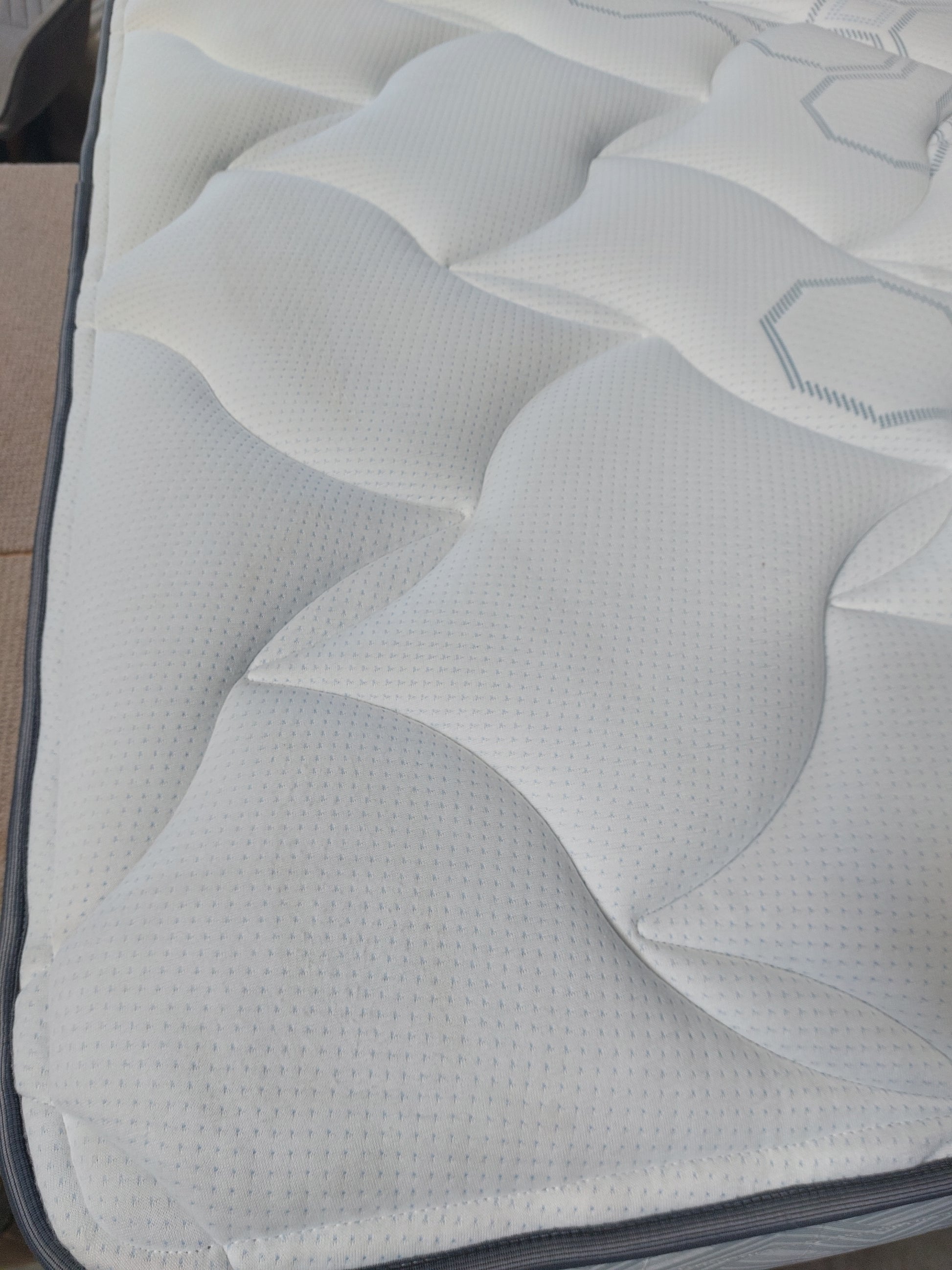 List - SEALY Posturepedic Nurture Firm 150cm x 200cm