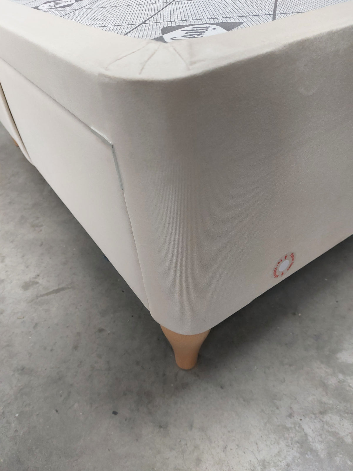Sealy Posturepedic Exquisite 2 + 2 Drawer Divan Base, Natural Legs, Double, Almond