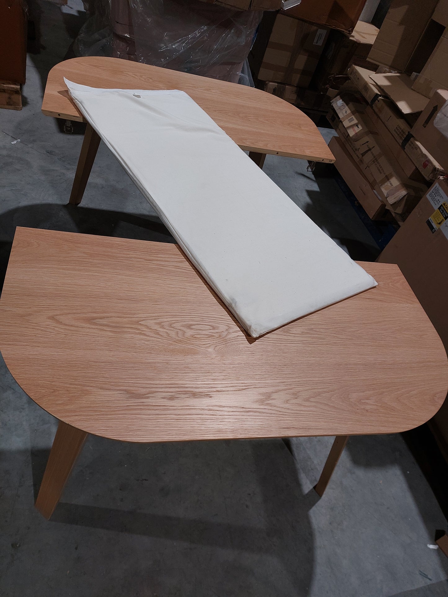 John Lewis ANYDAY Anton 4-6 Seater Extending Dining Table, Oak