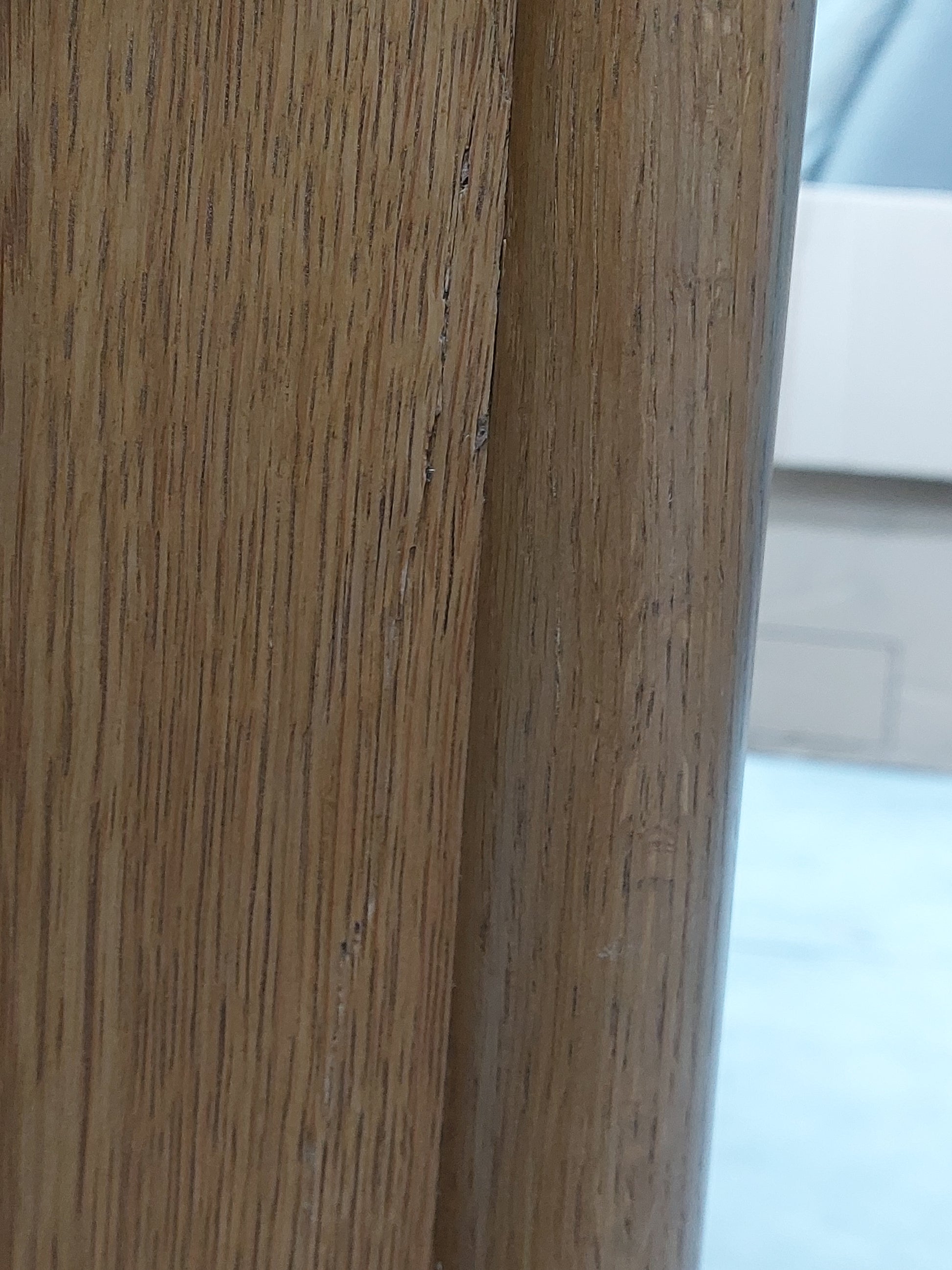 Find and list 80300405 spindle oak wardrobe