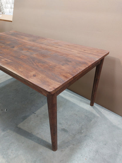 nkuku Anbu Acacia 6 Seater Small Dining Table
