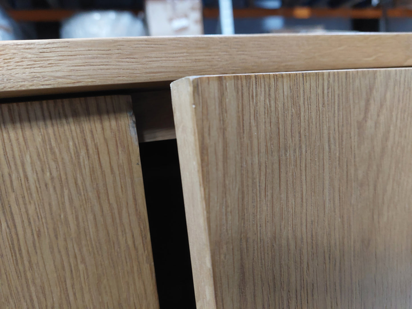 Find and list 80300405 spindle oak wardrobe