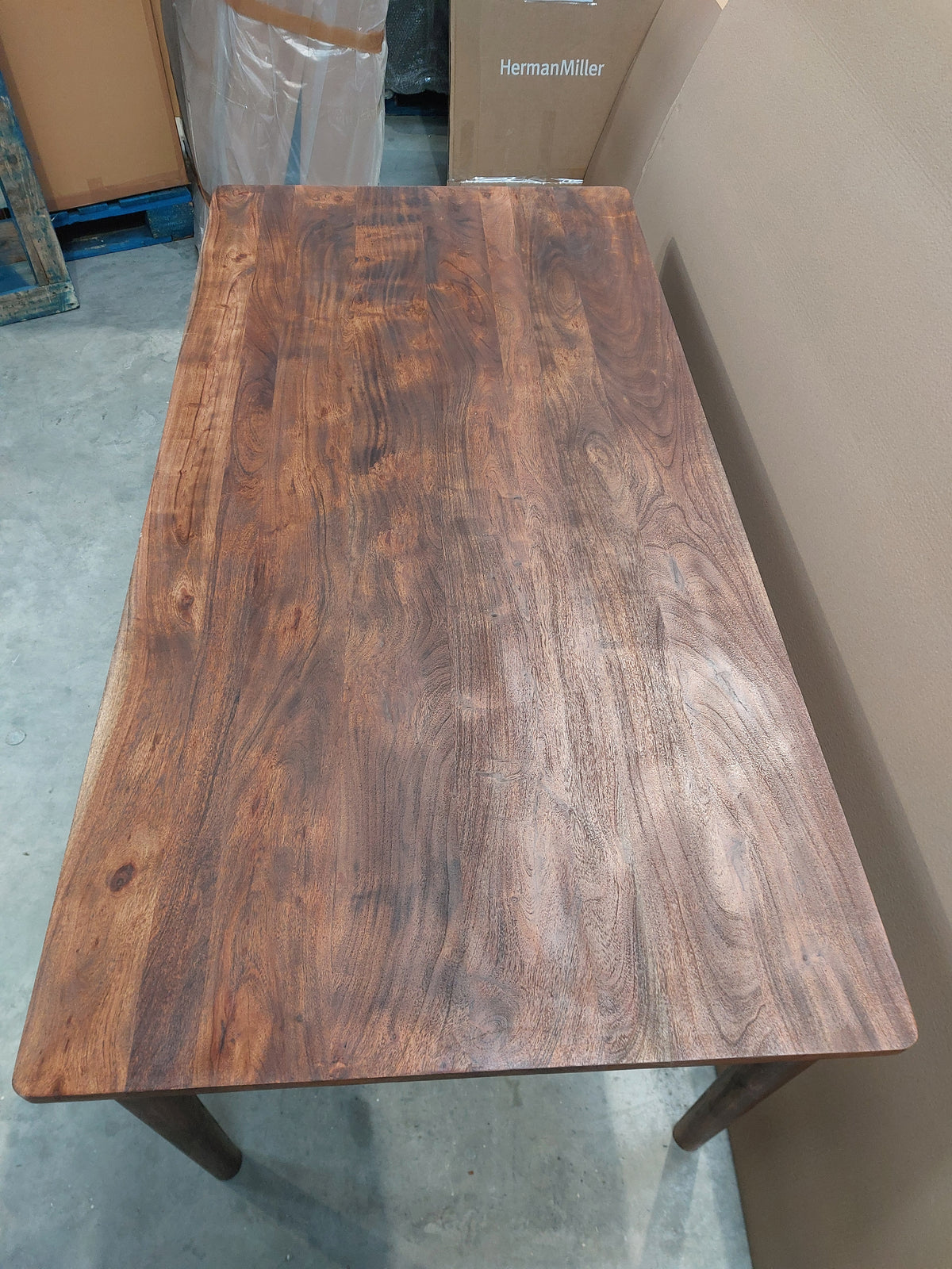nkuku Anbu Acacia 6 Seater Small Dining Table