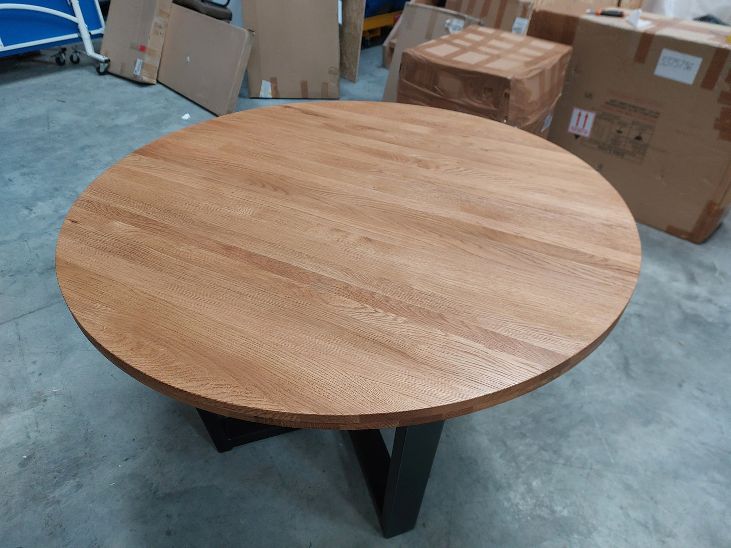Calia 6 Seater Round Dining Table, Oak