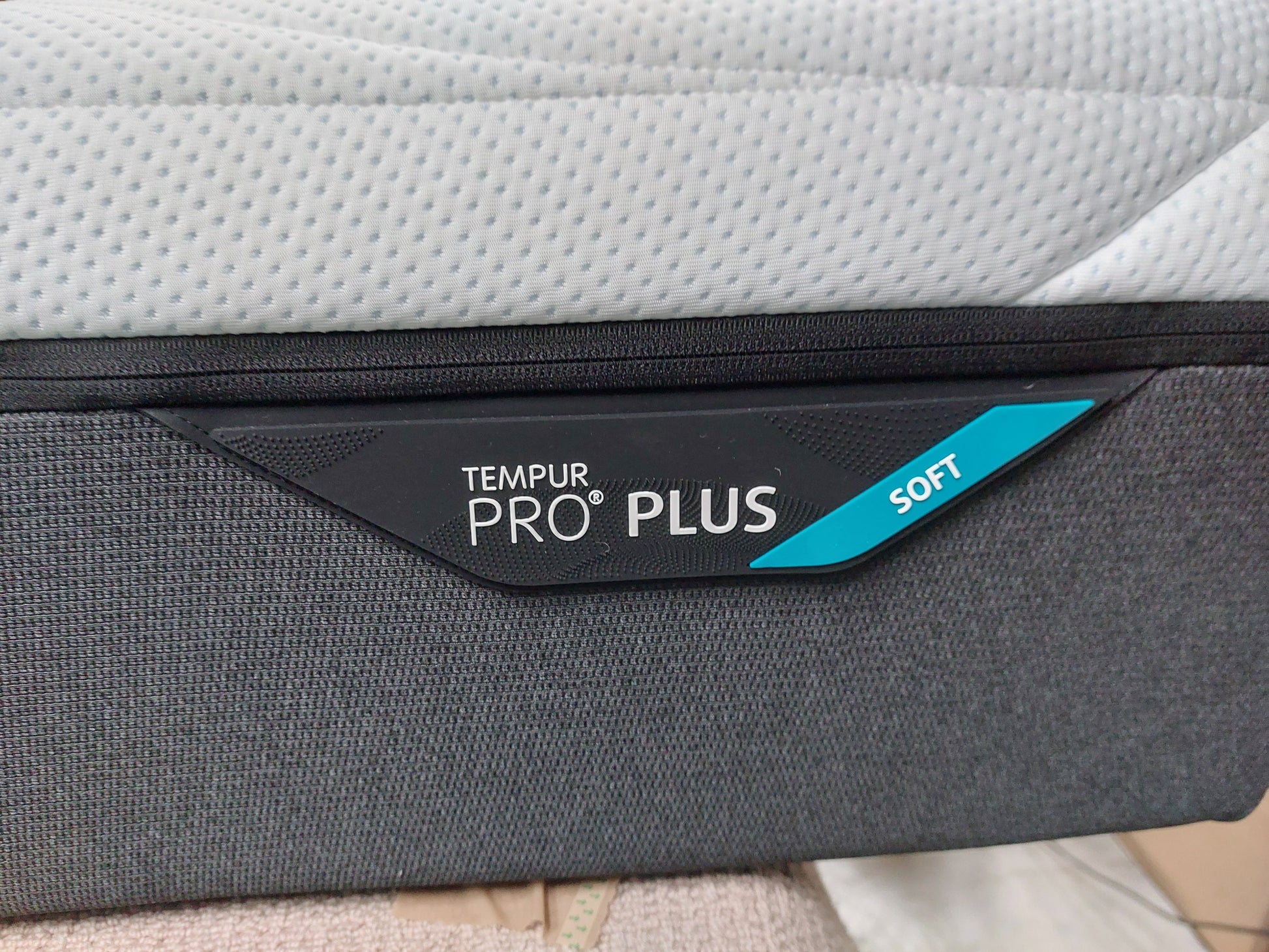 TEMPUR® TEMPUR Pro® Plus CoolQuilt Memory Foam Mattress, Soft Tension, King Size