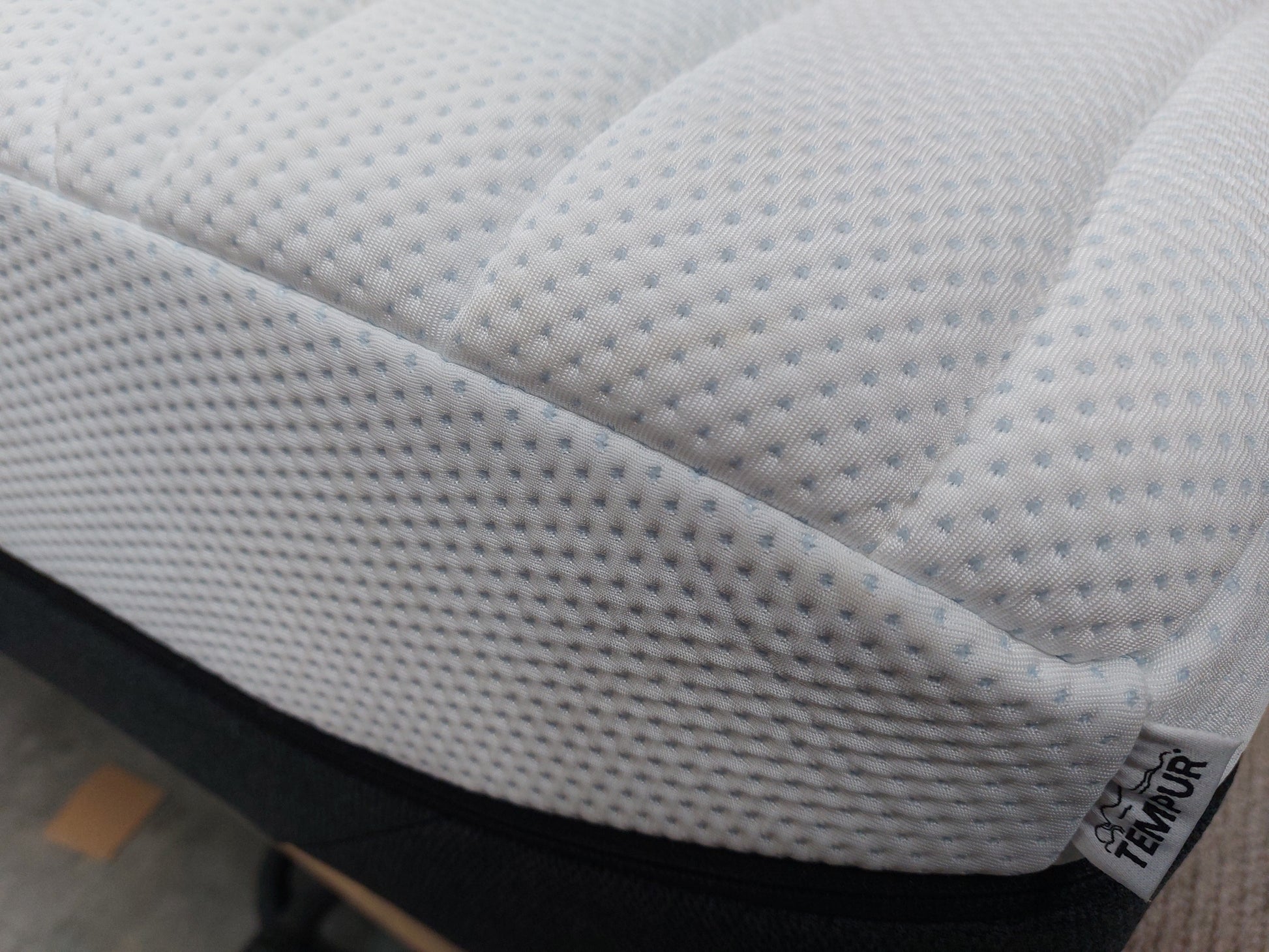 TEMPUR Pro® Plus CoolQuilt Memory Foam Mattress, Medium Tension, King Size