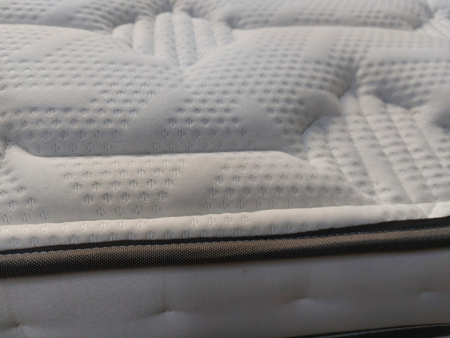 Silentnight Revive + Geltex 3500 Mirapocket Spring Mattress, Regular Tension, King Size