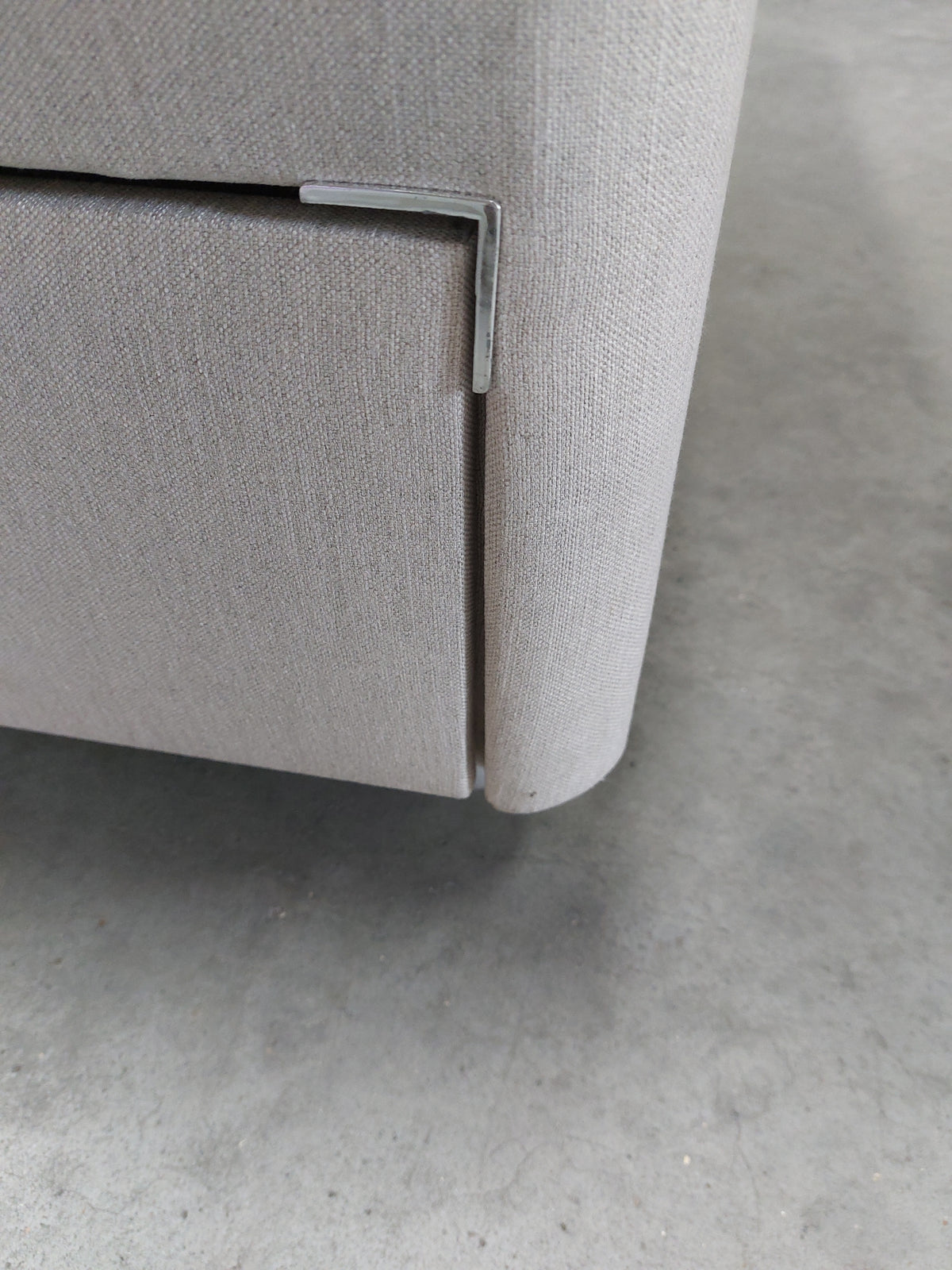 John Lewis Pocket Sprung Upholstered 4 Drawer Divan Base, King Size, Cotton Effect Beige