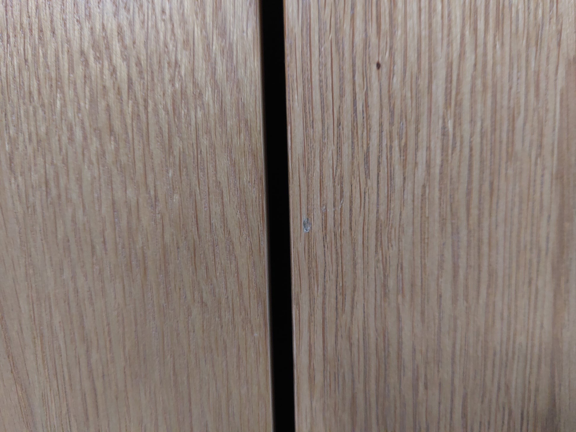Find and list 80300405 spindle oak wardrobe